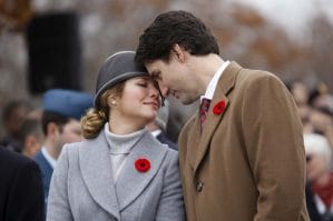 Canada's Prime Minister Justin Trudeau and his wife Sophie share a moment during Remembrance Day ceremonies at the National War Memorial in Ottawa, Canada November 11, 2015. (Chris Wattie/Reuters)