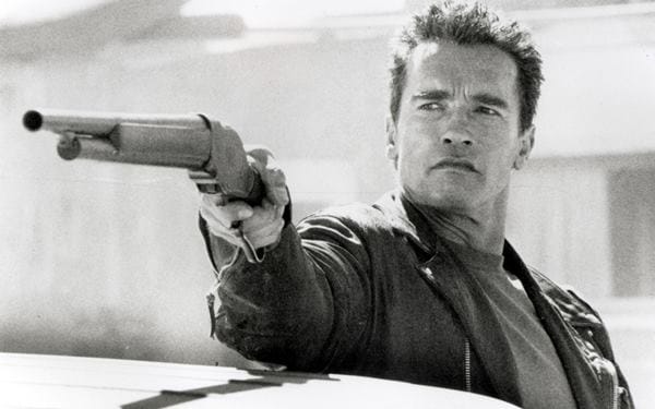 guns-Arnold-Schwarzenegger-Terminator-2-Judgement-Day-greyscale-_21472-32