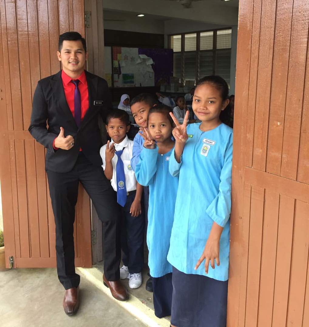 KISAH INSPIRASI u0026 DIDIKAN BERGAYA CIKGU u0027HOTu0027 WAN MOHD KHAIRI 