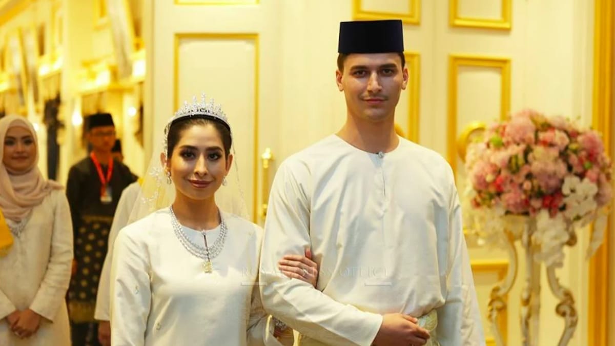 Dennis Verbaas atau Dennis Muhammad Abdullah