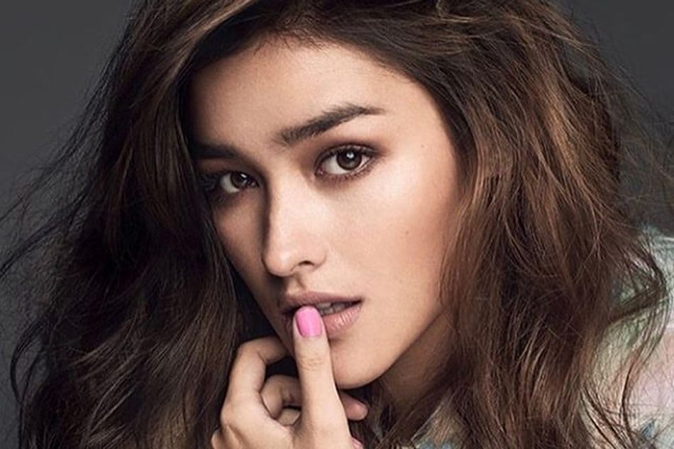 Jom kita kenali lebih dekat siapa Liza Soberano, pelakon Filipina yang terpilih menjadi wanita paling cantik 2017.