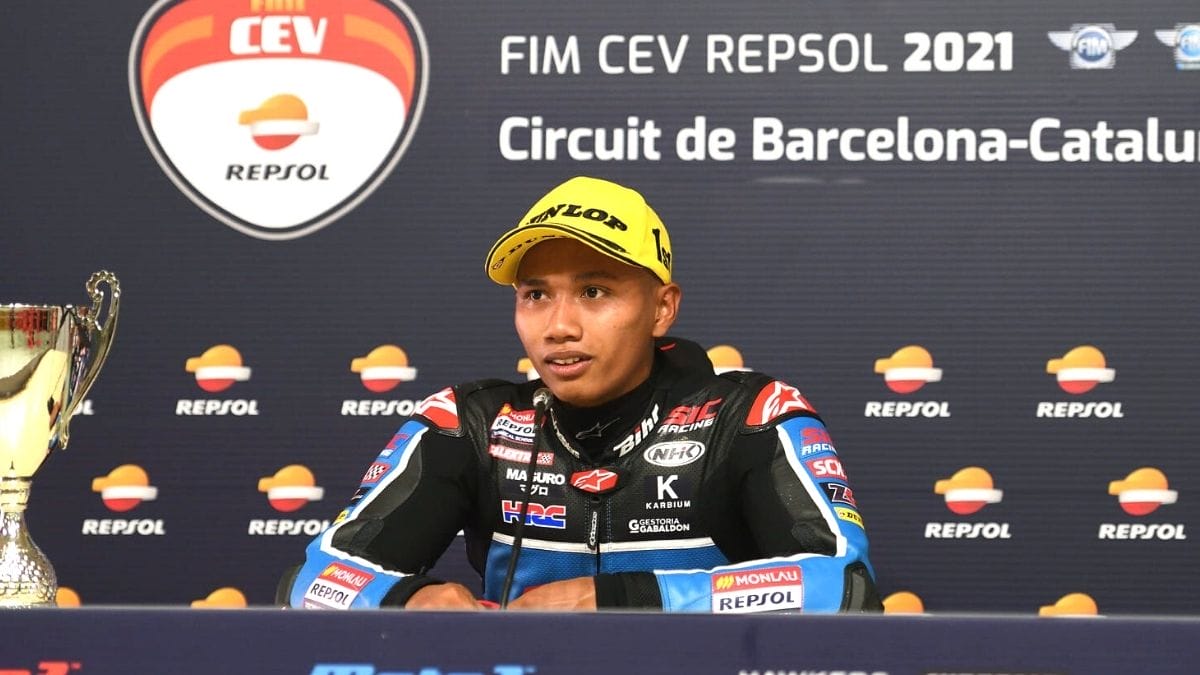 SYARIFUDDIN AZMAN JUARA SAINGAN CEV MOTO3 REMAJA DUNIA
