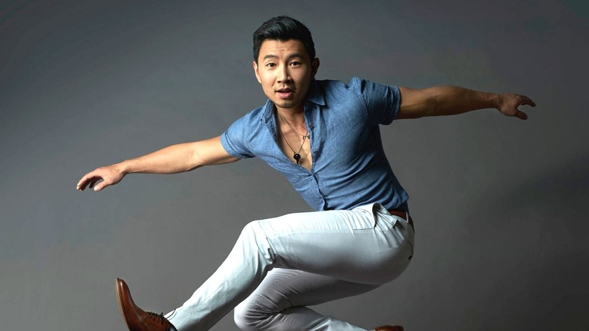 TAK SANGKA! INI PEKERJAAN SIMU LIU SEBELUM BERGELAR ADI WIRA SHANG-CHI