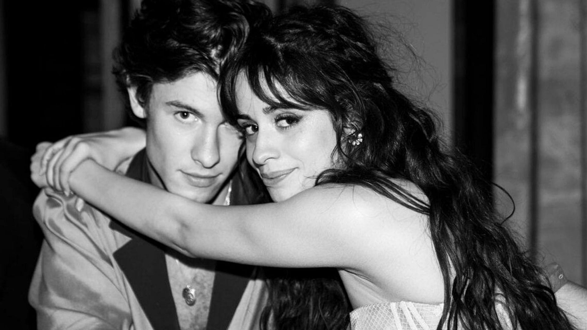 SHAWN MENDES DAN CAMILA CABELLO KEMBALI DIULIT CINTA?