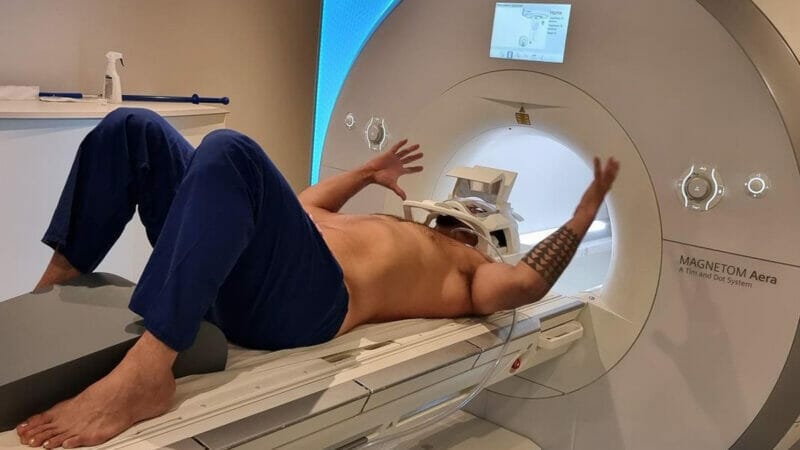 JASON MOMOA MENJALANI IMBASAN MRI SELEPAS MENGALAMI KECEDERAAN KEPALA