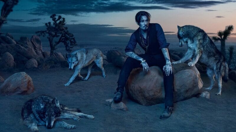 JOHNNY DEPP TANDATANGANI KONTRAK WANGIAN TERBESAR DALAM SEJARAH