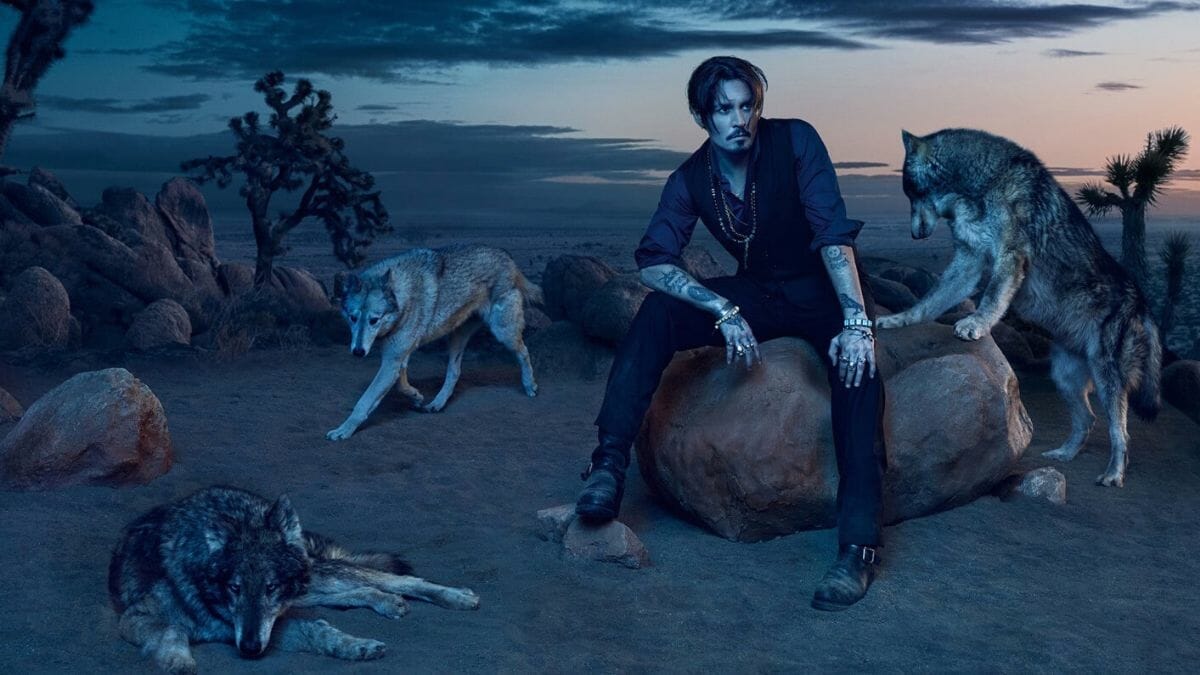 JOHNNY DEPP TANDATANGANI KONTRAK WANGIAN TERBESAR DALAM SEJARAH