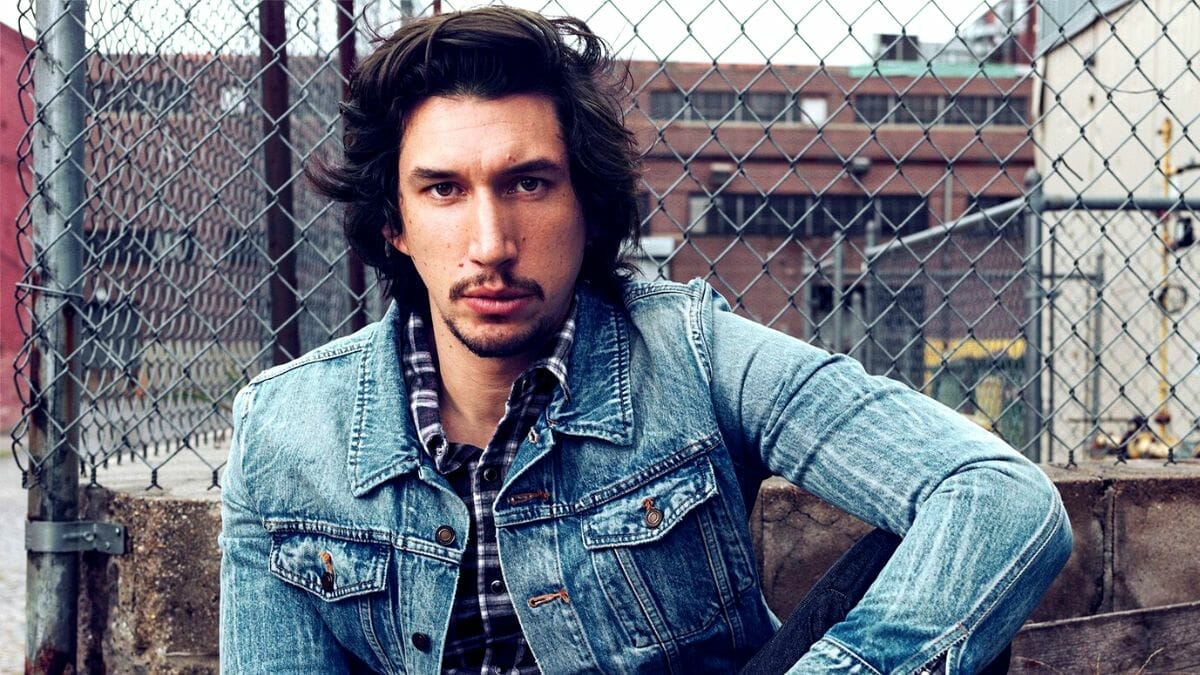 TRANSFORMASI LUAR BIASA ADAM DRIVER SEBAGAI ENZO FERRARI