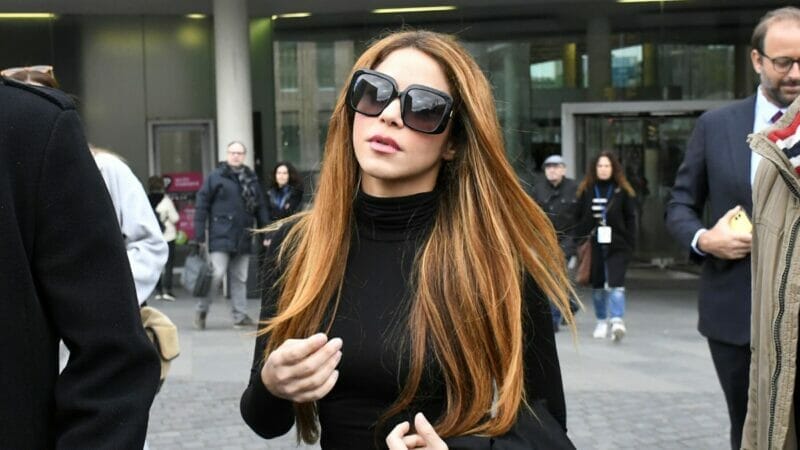 RESPONS CASIO & RENAULT TERHADAP LAGU ‘BALAS DENDAM’ SHAKIRA