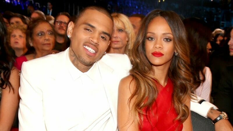 CHRIS BROWN TITIP UCAPAN TAHNIAH ATAS KEHAMILAN RIHANNA DENGAN CARA HALUS