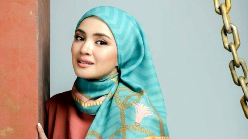 SELEPAS BIDANG LAKONAN DAN PERNIAGAAN, FAZURA TEROKAI DUNIA KERJAYA BARU