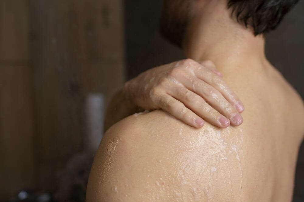 cara hilangkan bau badan