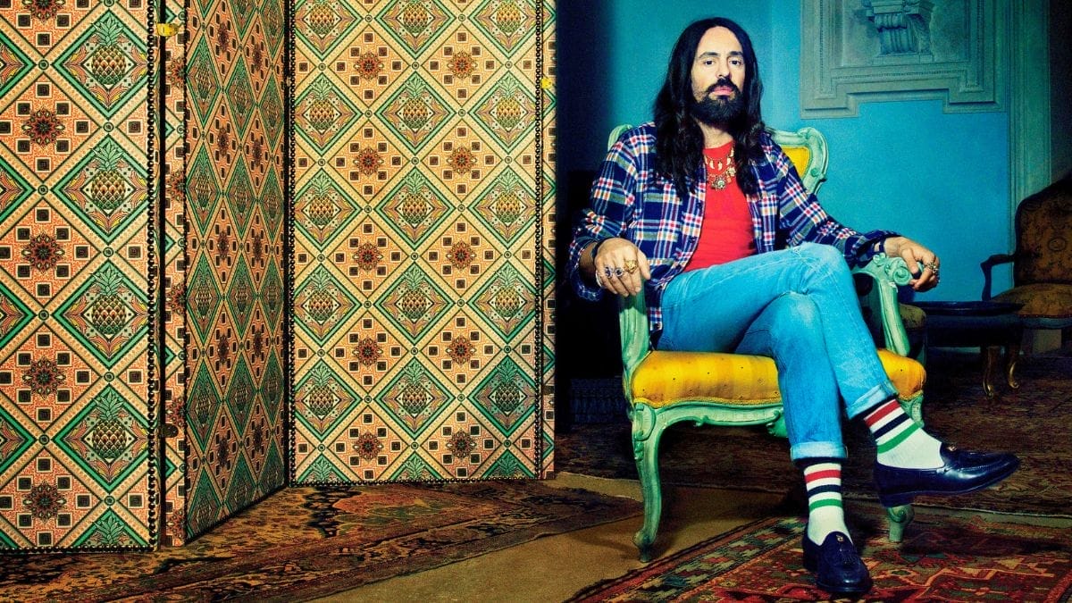 ALESSANDRO MICHELE SERTAI RUMAH FESYEN VALENTINO SEBAGAI PENGARAH KREATIF