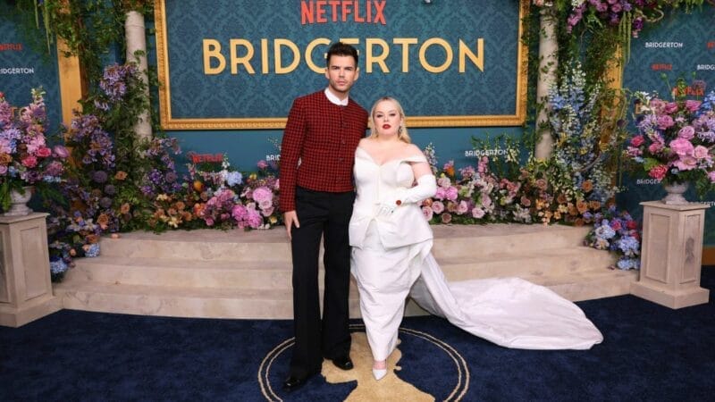 STAIL SELEBRITI DI KARPET MERAH TAYANGAN PERDANA BRIDGERTON MUSIM KETIGA