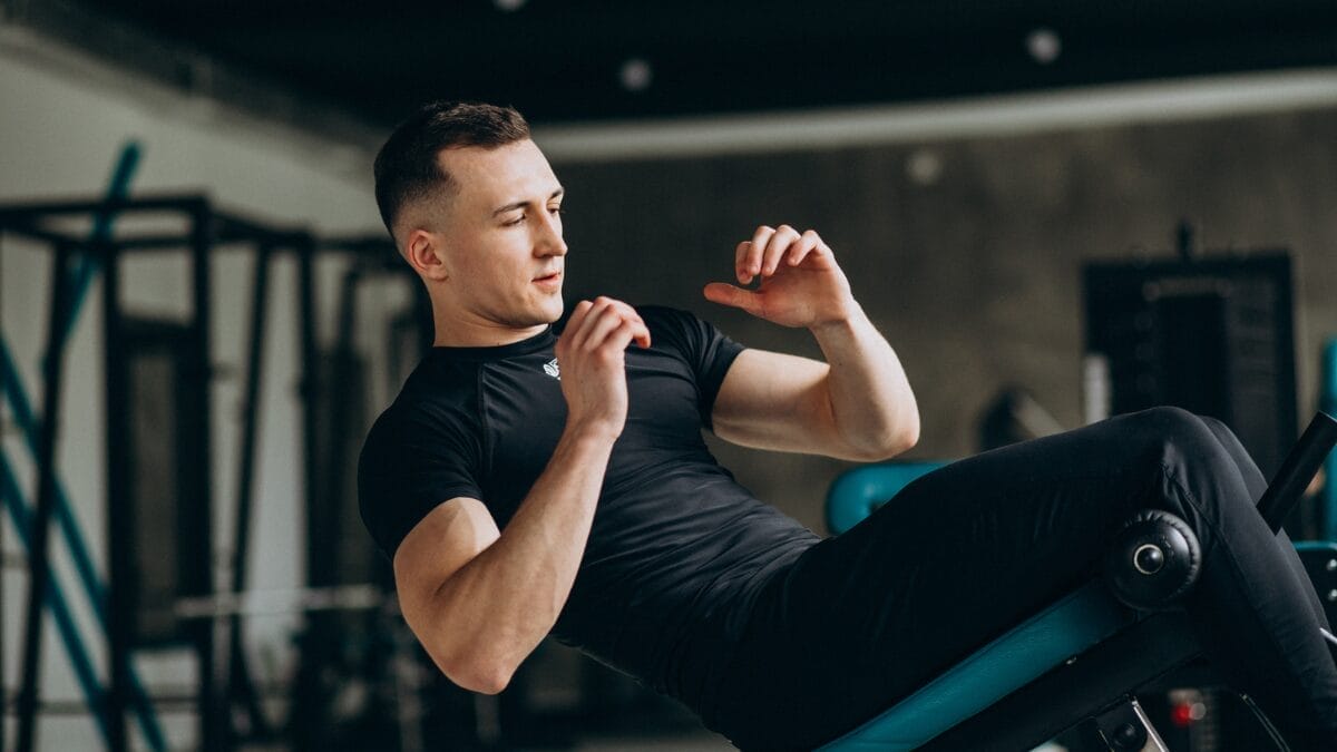 5 CARA MEMBINA OTOT DAN MEMBAKAR LEMAK LELAKI