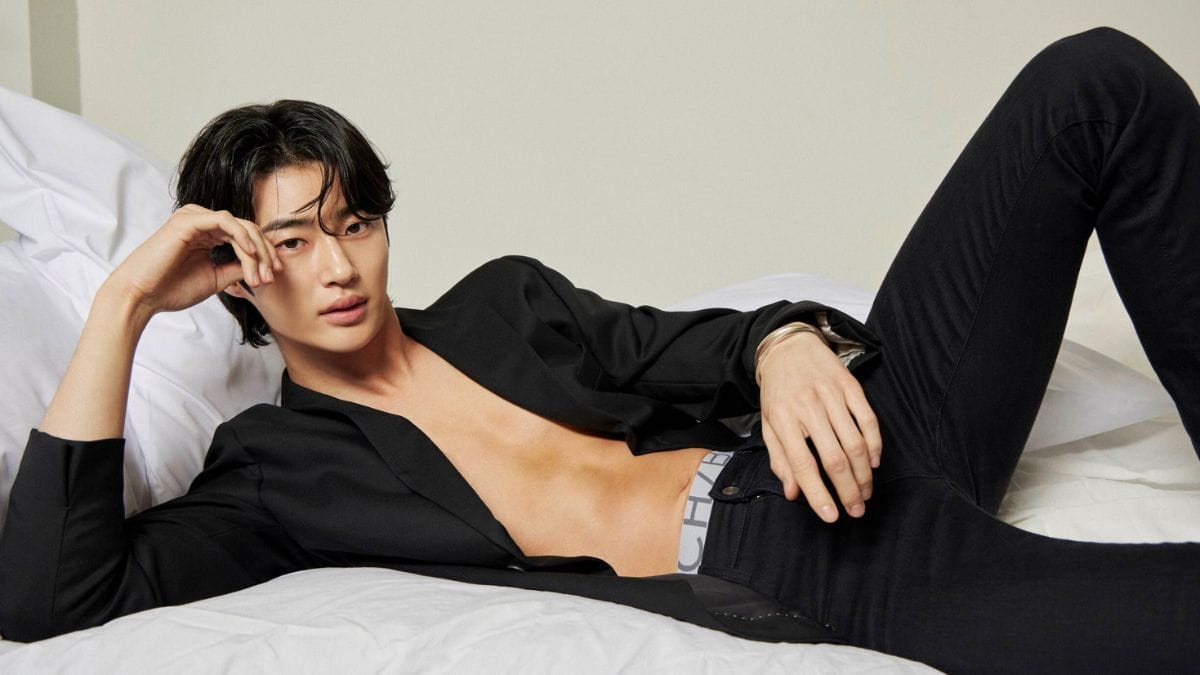 KENALI BYEON WOO SEOK, AKTOR LOVELY RUNNER YANG KINI MENJADI KEGILAAN