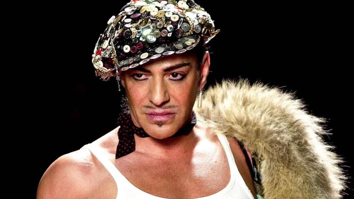 JOHN GALLIANO UCAP SELAMAT TINGGAL KEPADA RUMAH FESYEN MAISON MARGIELA