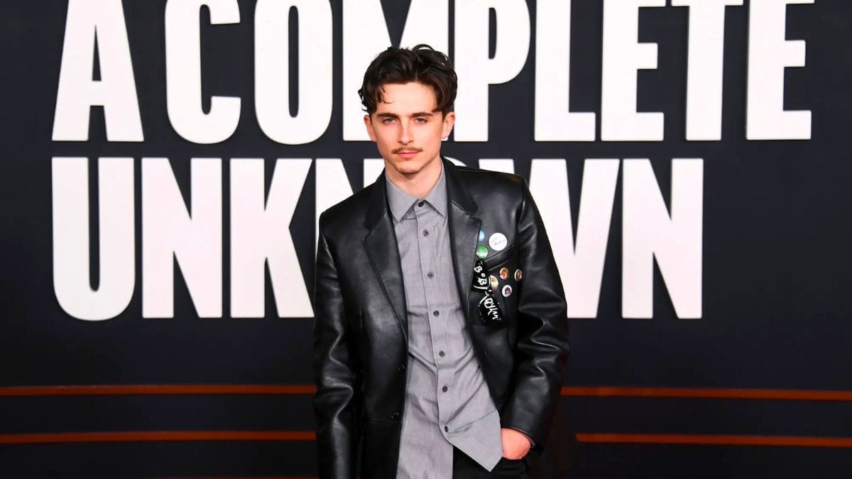 GAYA TIMOTHEE CHALAMET & BINTANG A COMPLETE UNKNOWN DI ACARA TAYANGAN PERDANA