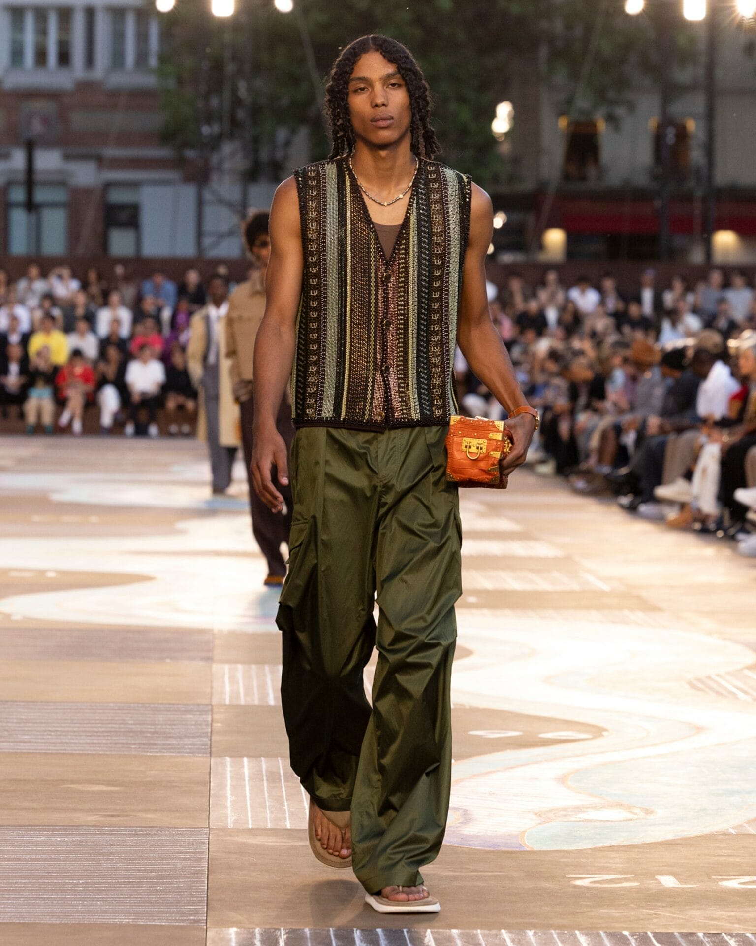 fesyen musim panas lelaki dari Louis Vuitton